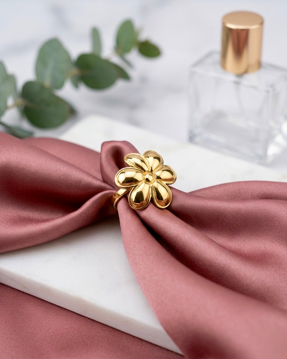 Golden Daisy Ring