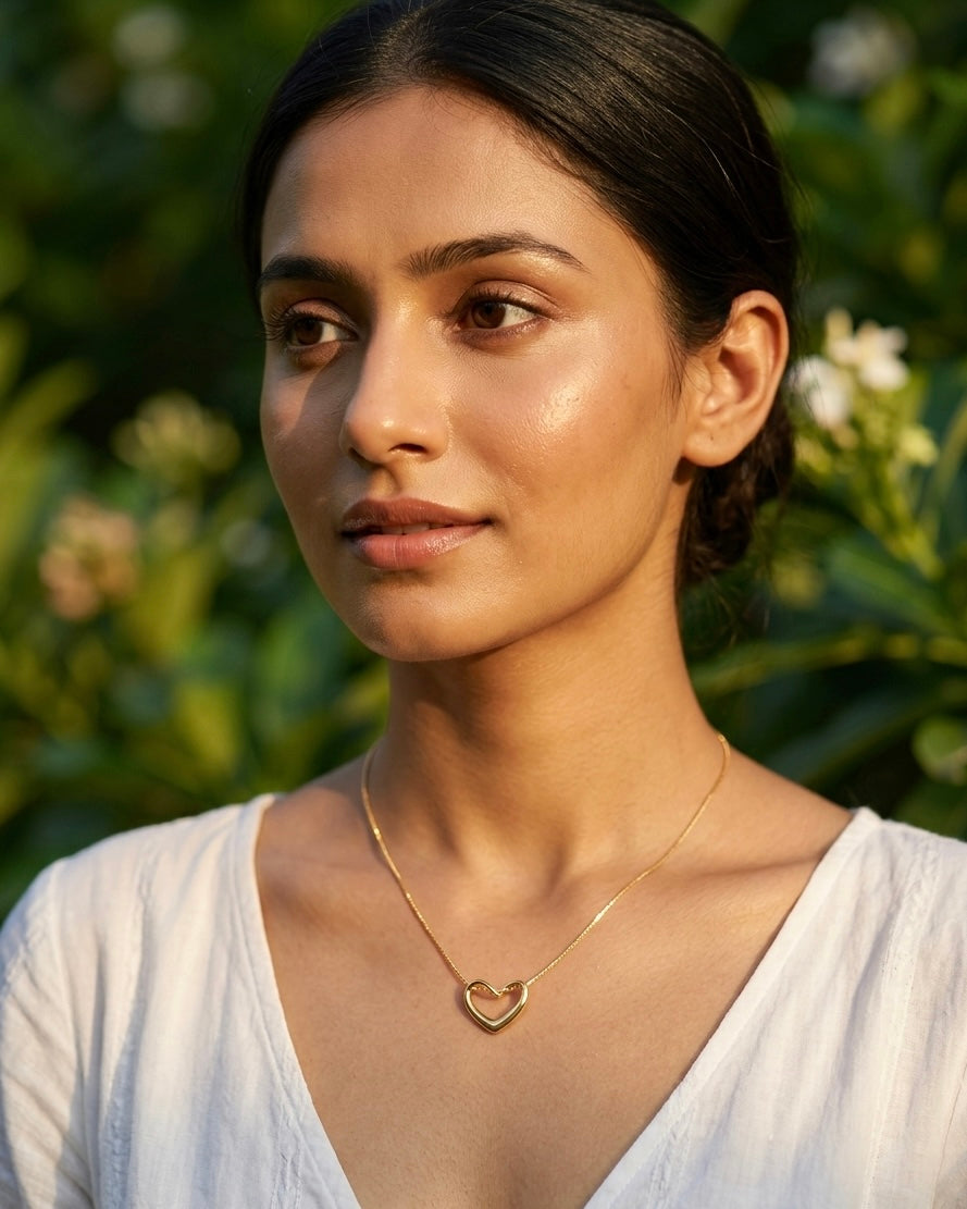 Golden Heart Glow Necklace