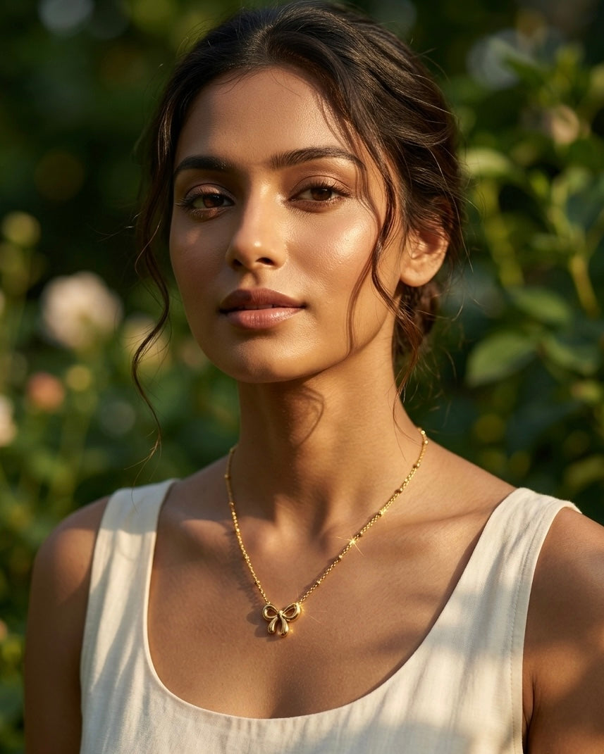 Golden Heart Glow Necklace