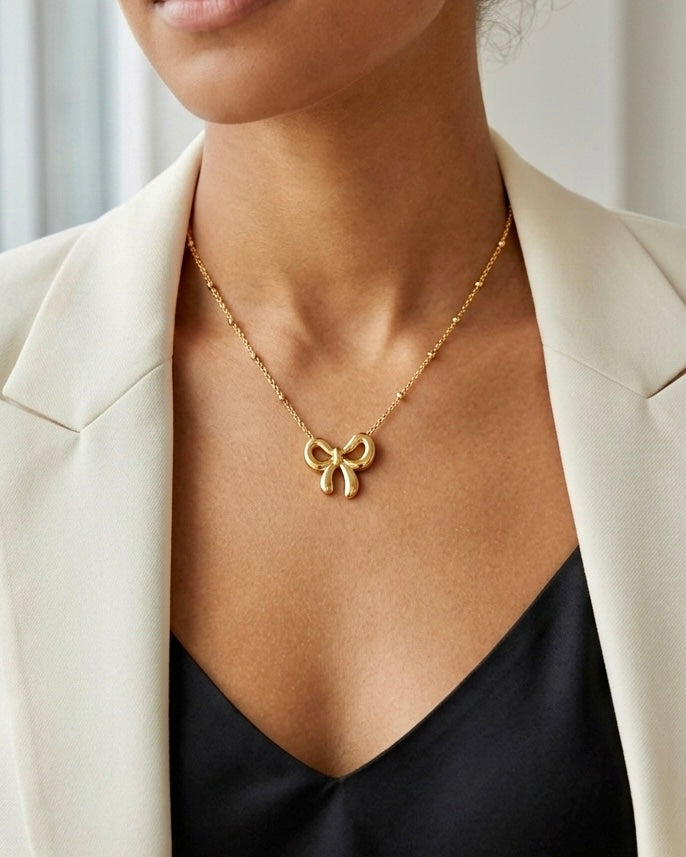 Golden Heart Glow Necklace